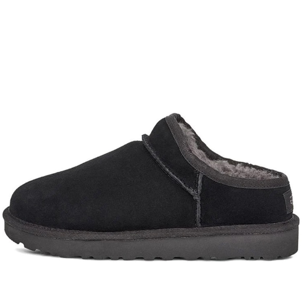 Like New UGG Classic Slipper
